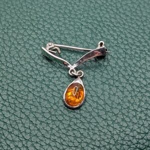 ✨ Glowing Honey Amber & Sterling Silver Drop Brooch